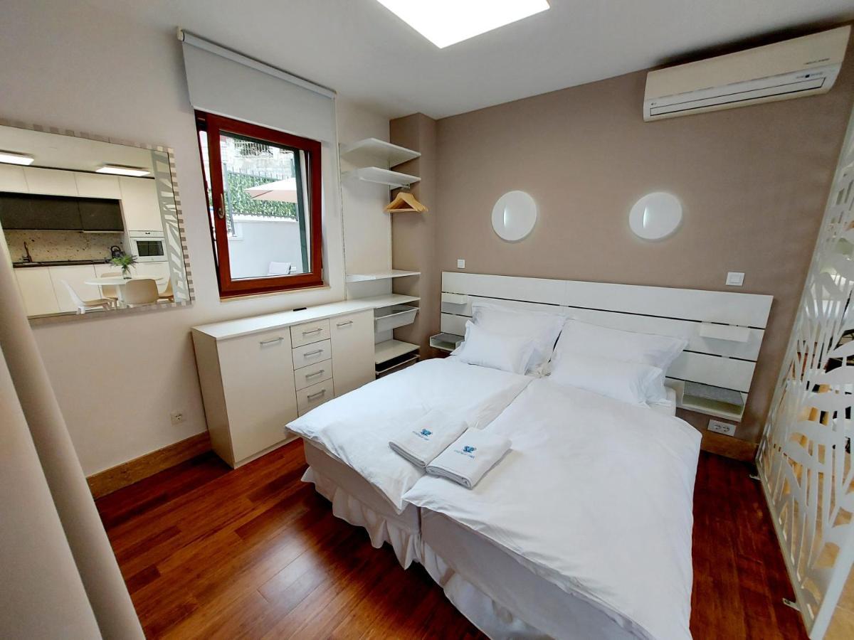 Apartment Emily Slatine Esterno foto