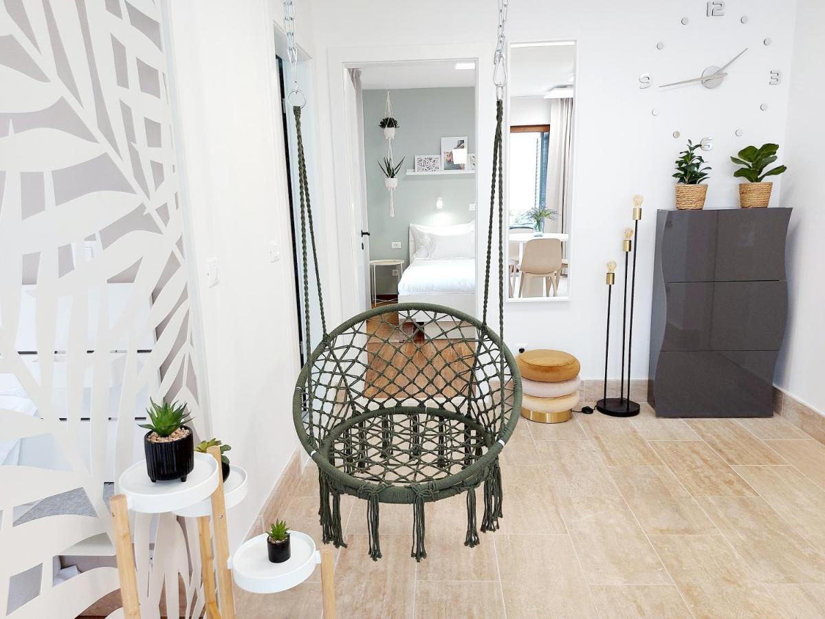 Apartment Emily Slatine Esterno foto