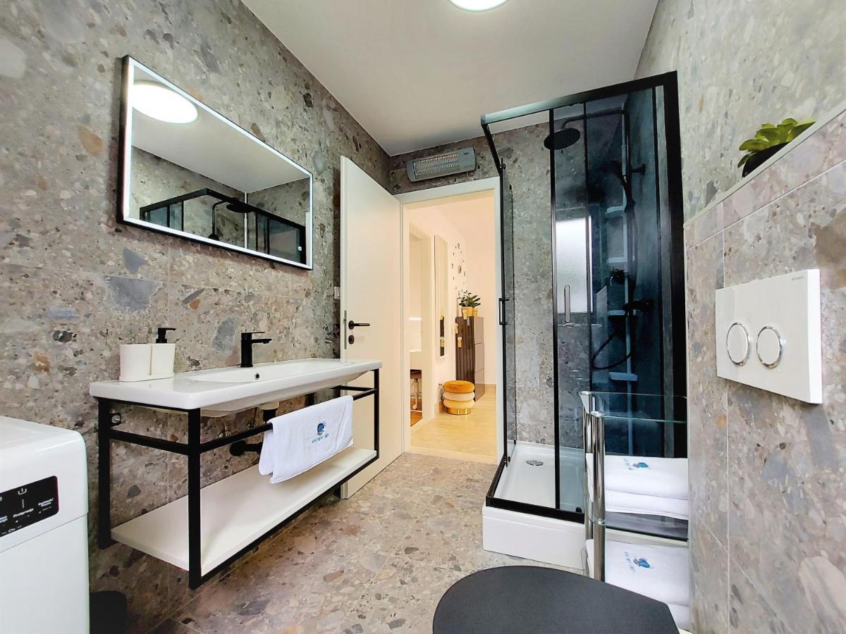 Apartment Emily Slatine Esterno foto